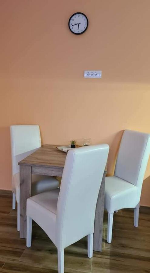 Ales Apartman ソンボル エクステリア 写真